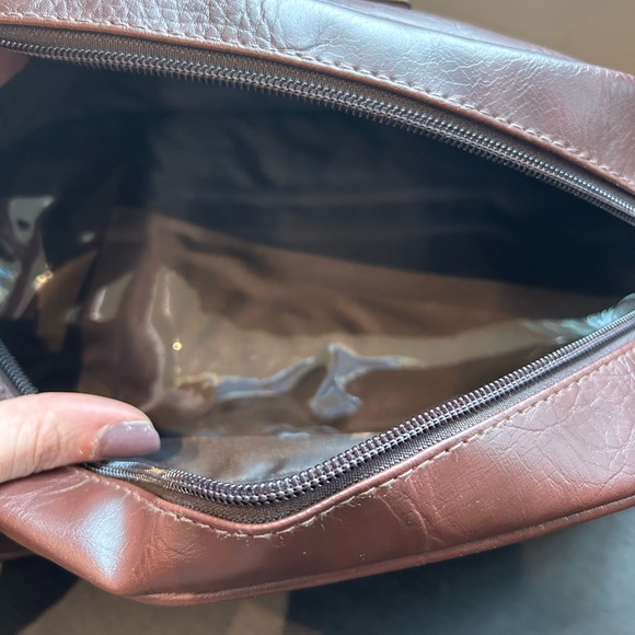 Original Penguin Leather Dopp Kit with 2 Compartments - Picture 4 of 8